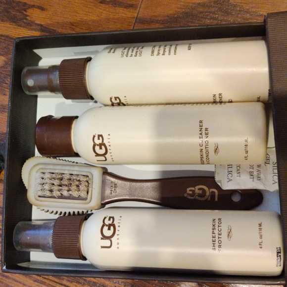 Ugg sheepskin care kit - Picture 2 of 2